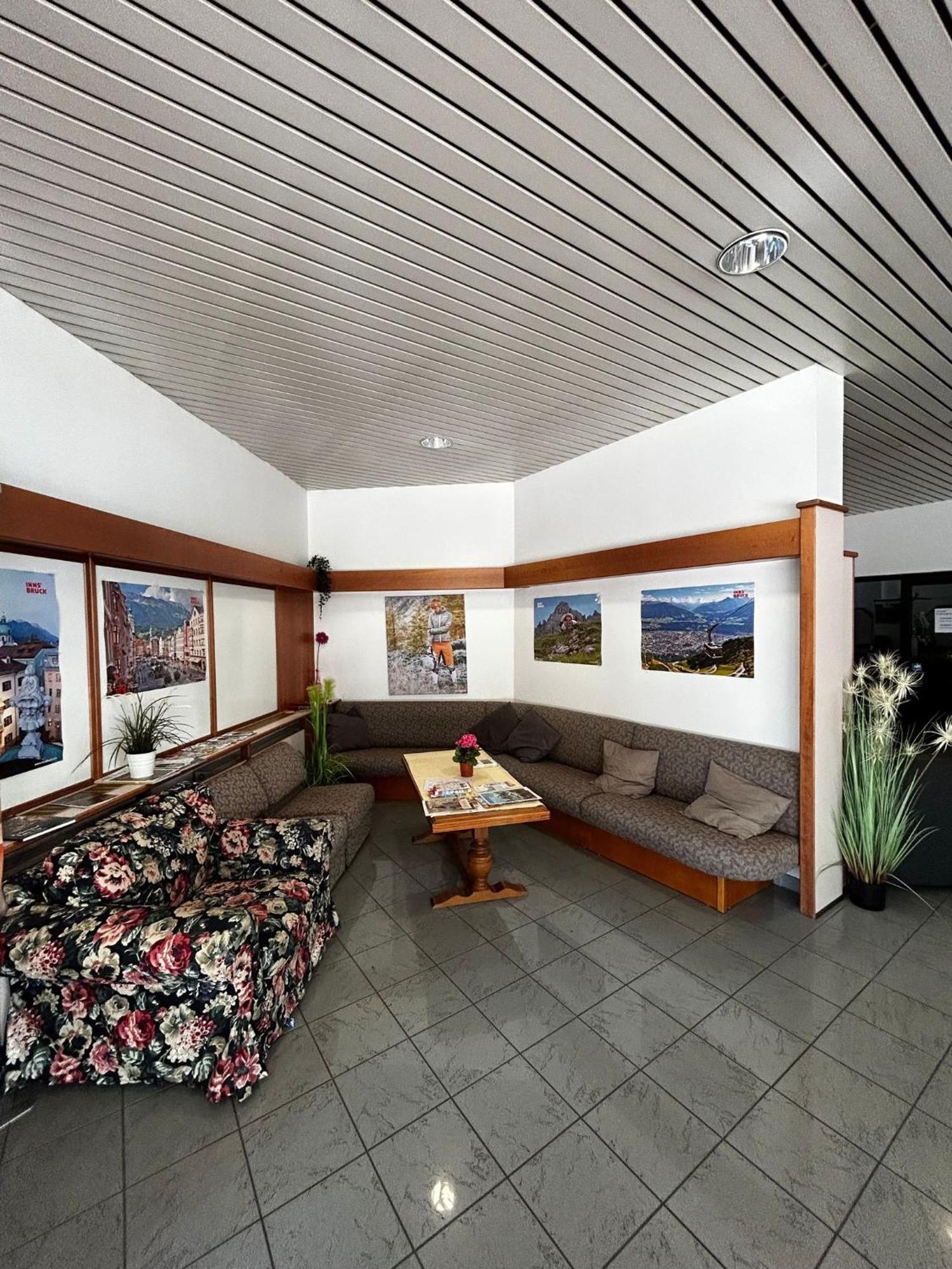 אינסברוק Sommerhotel Karwendel מראה חיצוני תמונה