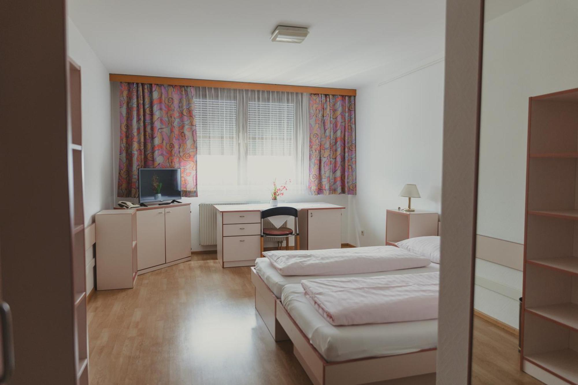 אינסברוק Sommerhotel Karwendel מראה חיצוני תמונה
