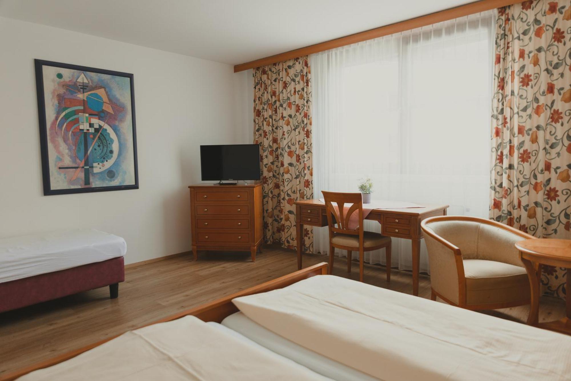 אינסברוק Sommerhotel Karwendel מראה חיצוני תמונה