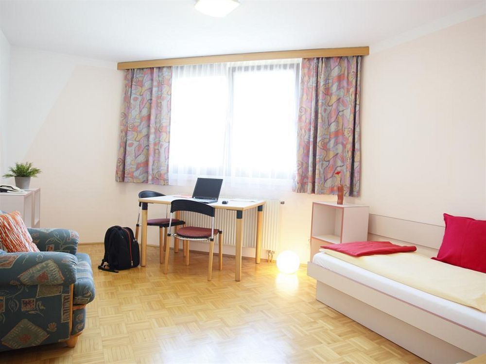 אינסברוק Sommerhotel Karwendel מראה חיצוני תמונה